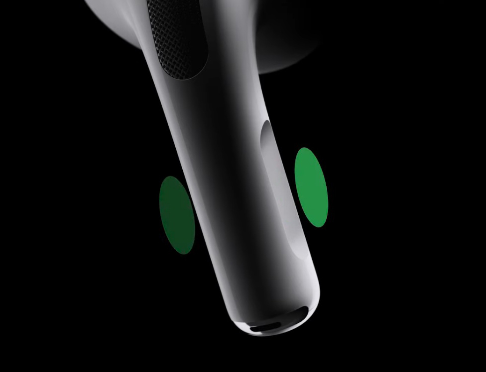 управление прямо на наушниках